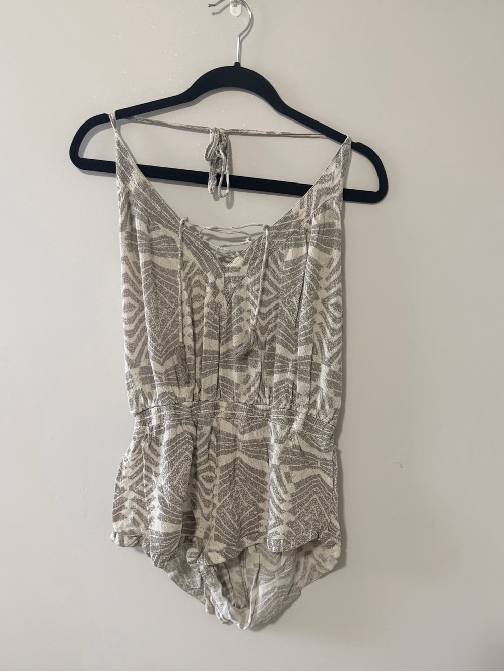 Women’s Neutral Print Halter Romper Medium